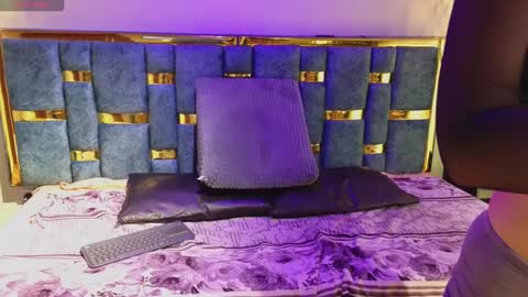 Snapshot of angelacute19 chatting on 02-18-25, 03:42 angelacute19 online show from 02-18-25, 03:42