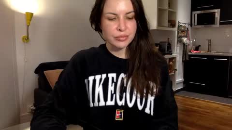 Angela online show from 01-07-25, 07:28