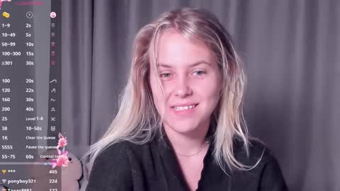 Snapshot of angelanty chatting on 09-21-25, 03:35 Darsi Anty online show from 09-21-25, 03:35