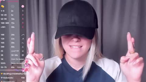 Snapshot of angelanty chatting on 09-27-25, 05:51 Darsi Anty online show from 09-27-25, 05:51