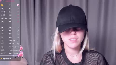 Snapshot of angelanty chatting on 09-29-25, 03:28 Darsi Anty online show from 09-29-25, 03:28