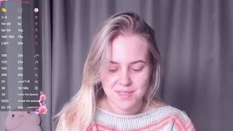 Snapshot of angelanty chatting on 10-17-25, 03:25 Darsi Anty online show from 10-17-25, 03:25