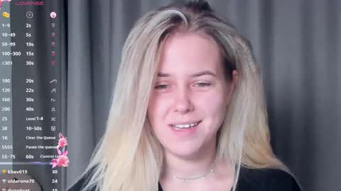 Snapshot of angelanty chatting on 10-30-25, 03:35 Darsi Anty online show from 10-30-25, 03:35