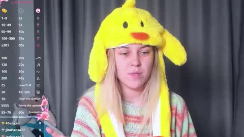 Snapshot of angelanty chatting on 10-31-25, 03:24 Darsi Anty online show from 10-31-25, 03:24