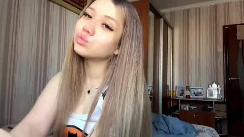 Angel online show from 04-18-26, 05:22