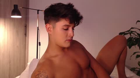 Snapshot of angelcossio chatting on 12-11-24, 09:23 Angel online show from 12-11-24, 09:23