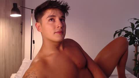 Snapshot of angelcossio chatting on 12-24-24, 07:22 Angel online show from 12-24-24, 07:22