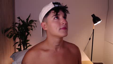 Snapshot of angelcossio chatting on 01-16-25, 01:37 Angel online show from 01-16-25, 01:37