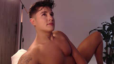 Snapshot of angelcossio chatting on 01-27-25, 07:35 Angel online show from 01-27-25, 07:35