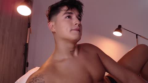 Snapshot of angelcossio chatting on 02-05-25, 08:25 Angel online show from 02-05-25, 08:25