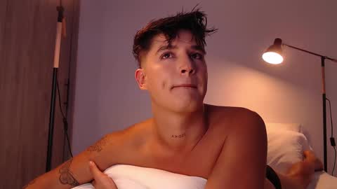 Snapshot of angelcossio chatting on 03-04-25, 10:05 Angel online show from 03-04-25, 10:05