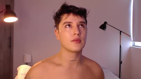 Snapshot of angelcossio chatting on 11-02-25, 07:27 Angel online show from 11-02-25, 07:27