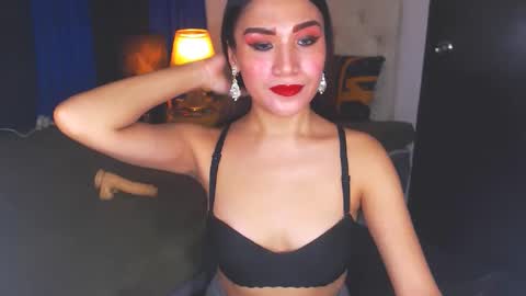 Snapshot of angelcumfallen chatting on 01-04-25, 02:35 Angel online show from 01-04-25, 02:35