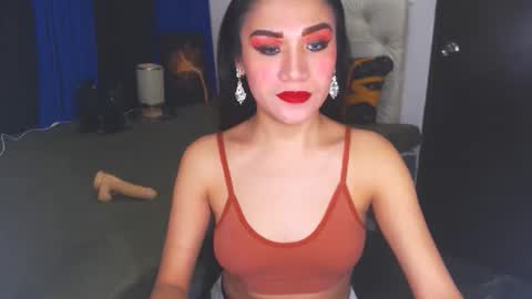 Snapshot of angelcumfallen chatting on 01-05-25, 02:27 Angel online show from 01-05-25, 02:27