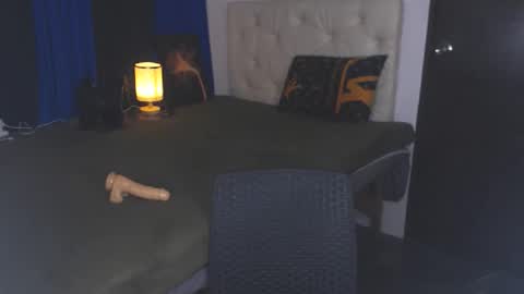 Snapshot of angelcumfallen chatting on 01-06-25, 03:19 Angel online show from 01-06-25, 03:19