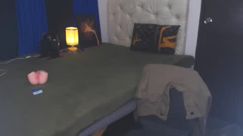 Snapshot of angelcumfallen chatting on 01-26-25, 01:41 Angel online show from 01-26-25, 01:41