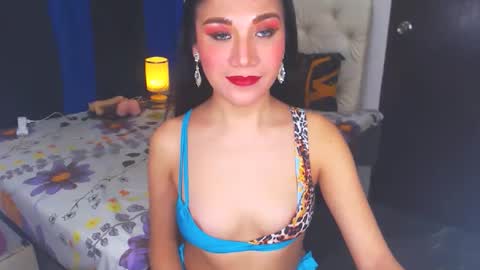 Snapshot of angelcumfallen chatting on 02-12-25, 12:27 Angel online show from 02-12-25, 12:27