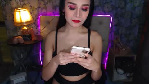 Snapshot of angelcumfallen chatting on 09-11-25, 03:01 Angel online show from 09-11-25, 03:01