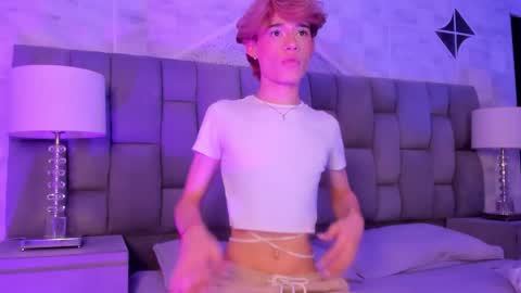 Snapshot of angeldoll_1 chatting on 03-17-26, 05:11 Angel Doll online show from 03-17-26, 05:11