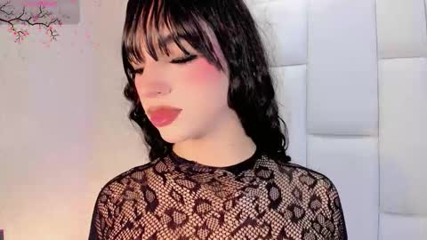 angeles_bust online show from 11-30-25, 08:24