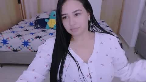 Snapshot of angeleslinda chatting on 01-14-25, 07:11 anastasia online show from 01-14-25, 07:11