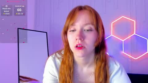 Snapshot of angelfleur chatting on 05-11-26, 01:22 Angela online show from 05-11-26, 01:22