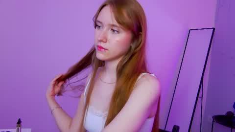 Snapshot of angelfleur chatting on 06-25-26, 01:49 Angela online show from 06-25-26, 01:49
