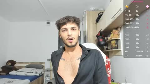 Snapshot of angelfrank chatting on 10-15-25, 11:49 Frankie online show from 10-15-25, 11:49