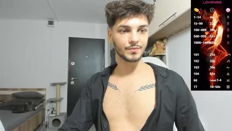 Snapshot of angelfrank chatting on 10-27-25, 12:09 Frankie online show from 10-27-25, 12:09