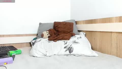 Snapshot of angelfrank chatting on 03-14-26, 06:57 Frankie online show from 03-14-26, 06:57