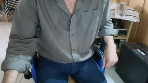 Snapshot of angelgarcia269 chatting on 11-07-25, 12:05 angelgarcia269 online show from 11-07-25, 12:05