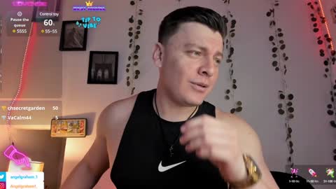 Snapshot of angelgraham_ chatting on 12-16-24, 05:43 Angel online show from 12-16-24, 05:43