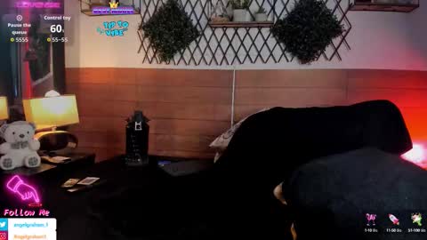 Snapshot of angelgraham_ chatting on 09-15-25, 06:30 Angel online show from 09-15-25, 06:30
