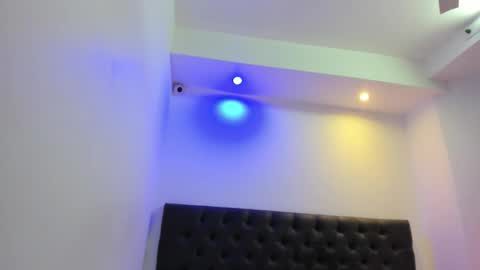 Angeli online show from 10-28-25, 11:03