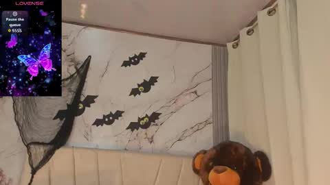 Carolina online show from 10-25-25, 01:13