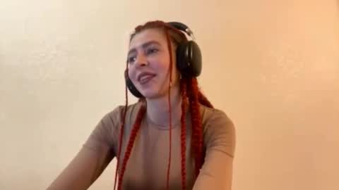 Snapshot of angeliaburkhammer chatting on 09-23-25, 03:48 Elina online show from 09-23-25, 03:48