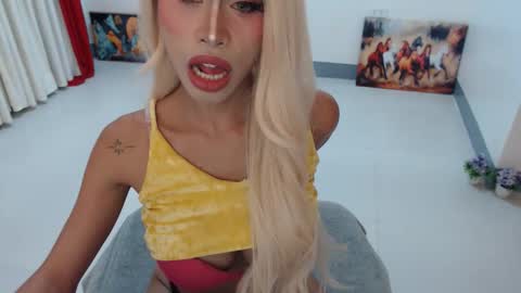 DIVINE ANGEL online show from 09-29-25, 10:20