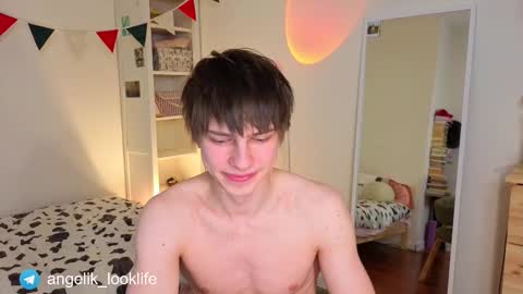 Snapshot of angelic_look chatting on 02-26-26, 03:00 Daniel online show from 02-26-26, 03:00