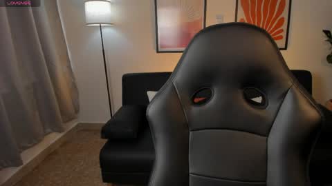 Angelica Cross online show from 04-30-26, 08:15