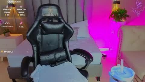 A N G E L I C A online show from 05-11-26, 04:04