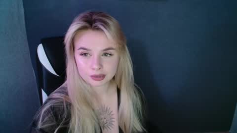 Snapshot of angelicablanch chatting on 09-10-25, 08:53 angelicablanch online show from 09-10-25, 08:53