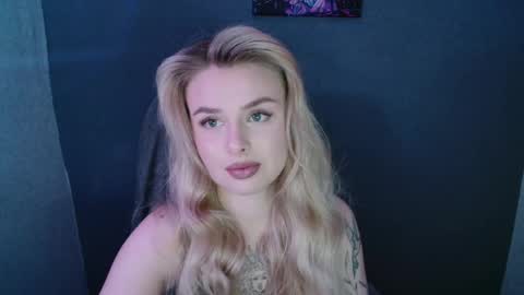 Snapshot of angelicablanch chatting on 09-19-25, 09:48 angelicablanch online show from 09-19-25, 09:48