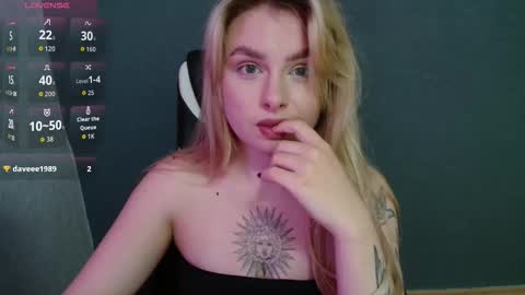 Snapshot of angelicablanch chatting on 10-04-25, 08:29 angelicablanch online show from 10-04-25, 08:29