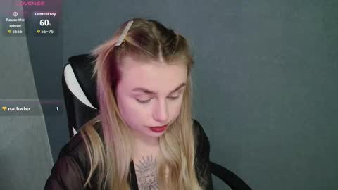 Snapshot of angelicablanch chatting on 10-11-25, 10:52 angelicablanch online show from 10-11-25, 10:52