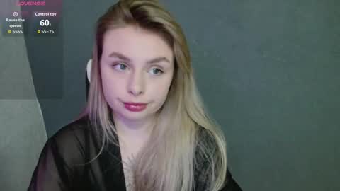 Snapshot of angelicablanch chatting on 10-12-25, 09:25 angelicablanch online show from 10-12-25, 09:25