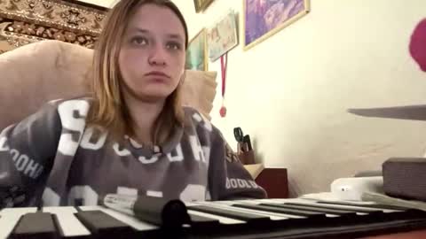 Snapshot of angelicabloomingdale chatting on 10-10-25, 08:13 Lina online show from 10-10-25, 08:13