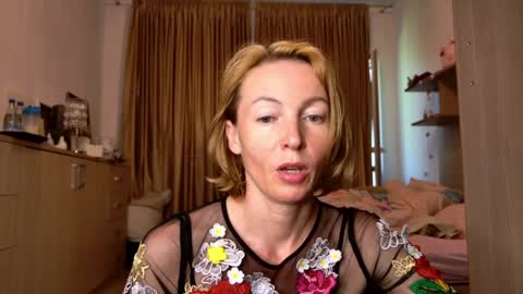 Snapshot of angelicfenix chatting on 05-20-26, 12:22 angelicfenix online show from 05-20-26, 12:22
