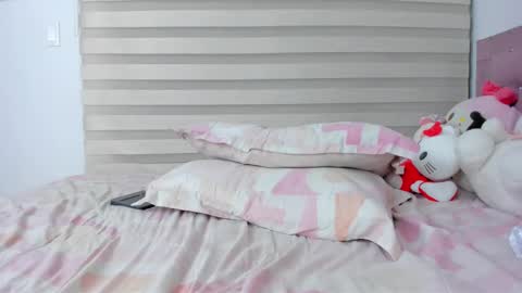 Snapshot of angeliitaa chatting on 02-21-25, 02:06   angelita   online show from 02-21-25, 02:06