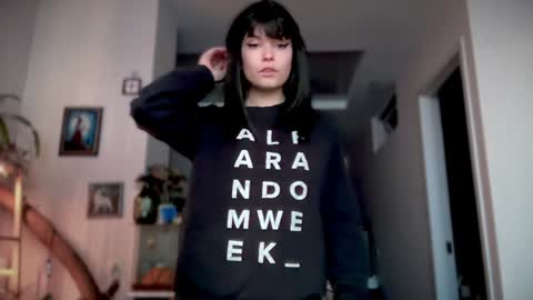 Snapshot of angelika_rouge chatting on 01-28-25, 01:27 Angelika Rouge online show from 01-28-25, 01:27
