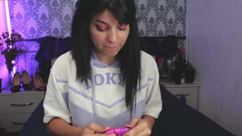 Snapshot of angelika_rouge chatting on 09-09-25, 04:17 Angelika Rouge online show from 09-09-25, 04:17